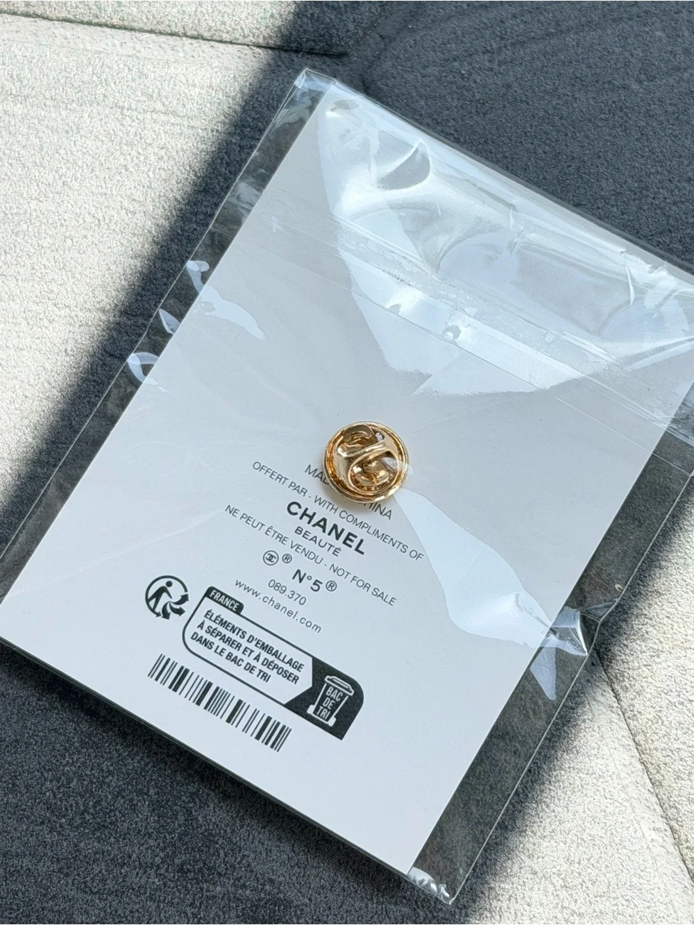 New- Chanel Beauty La Collection No 5 Gold Brooch /Pin